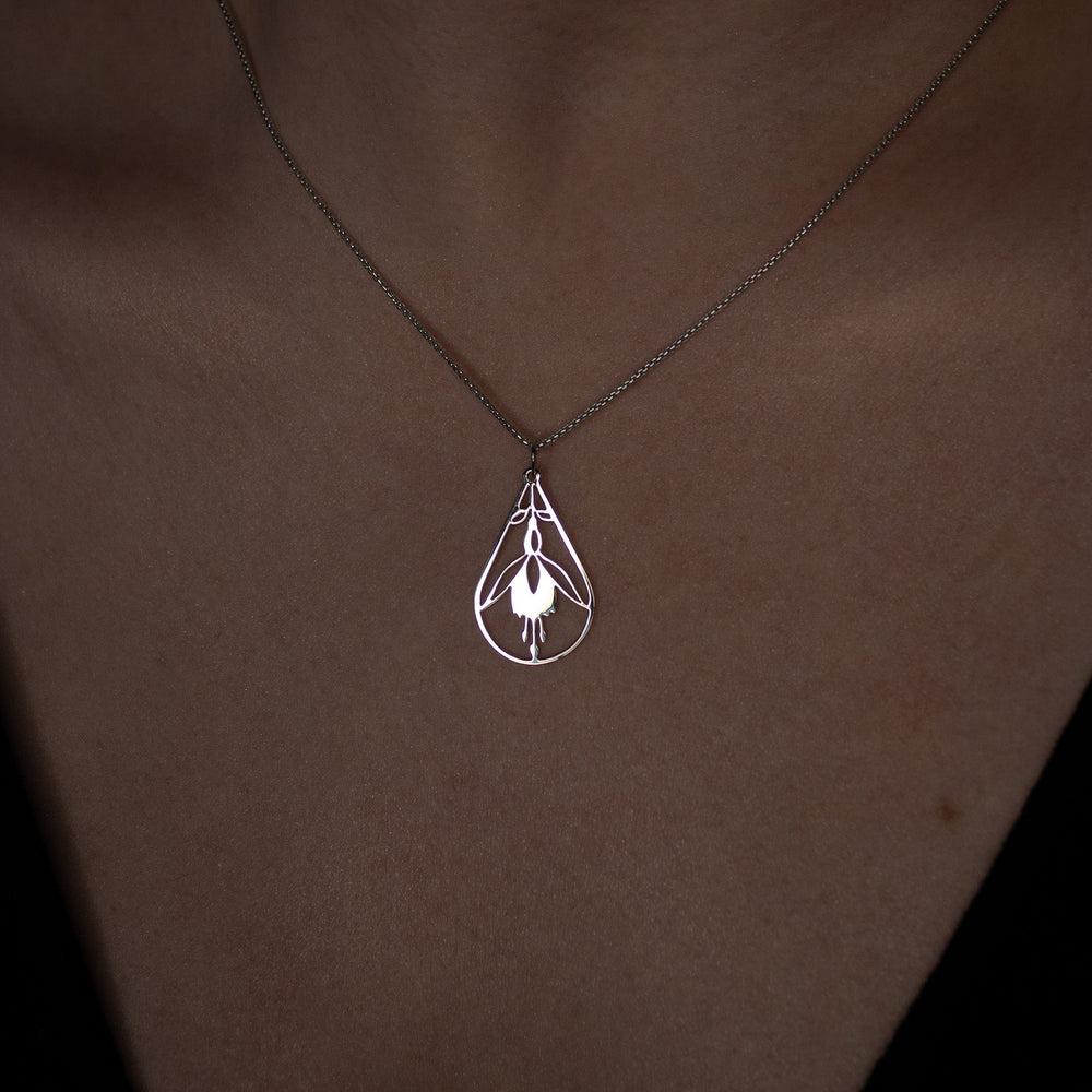 Fuscia Pendant - Solaris Forge